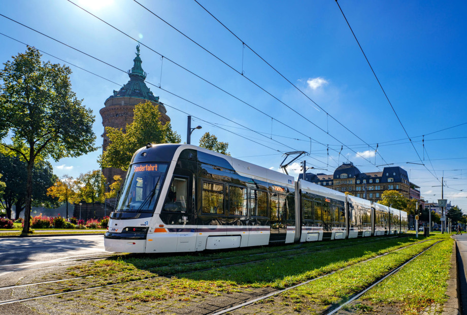 Eine Strassenbahn in Mannheim