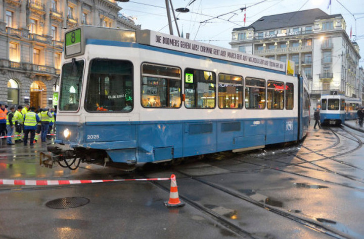 Verunfallte Strassenbahn zur Visualisierung des Themas Störungsmanagement