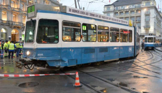 Verunfallte Strassenbahn zur Visualisierung des Themas Störungsmanagement